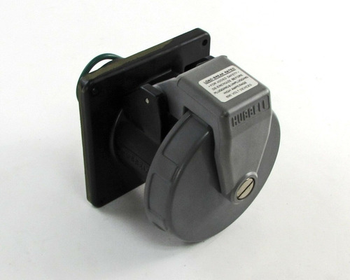 Jgo. De Clavija Hubbell Hbl560p5w Y Receptaculo Hbl560r5w
