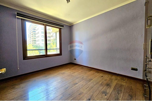 4 Dormitorios Amplios Y Renovado. Departamento