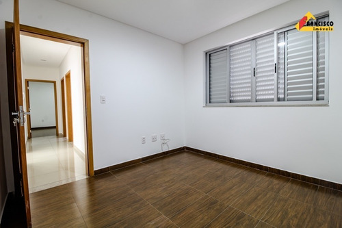 Imagem 8 de 28 de Casa À Venda, 3 Quartos, 1 Suíte, 2 Vagas, Centro - Divinópolis/mg - 32510