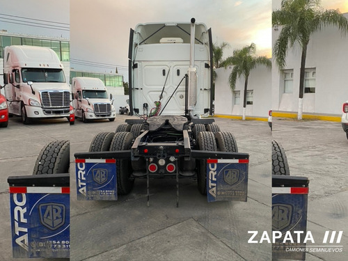 Imagen 4 de 6 de Freightliner Cascadia 2016