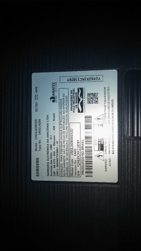 Imagem 1 de 2 de Tv Samsung Mod.un32j4290ag Com Tela Trincada.pra Técnicos