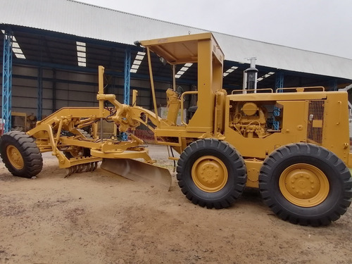 Imagen 2 de 14 de Motoniveladora Caterpillar 130 G