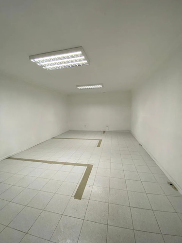 Centro Médico En Arriendo Sector Sur, Próximo A Colegios.
