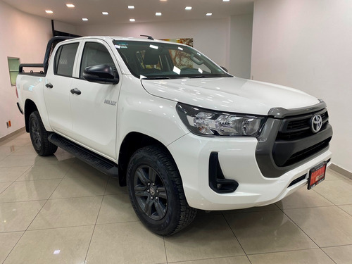 Toyota Hilux 2.7 Cabina Doble Sr Mt