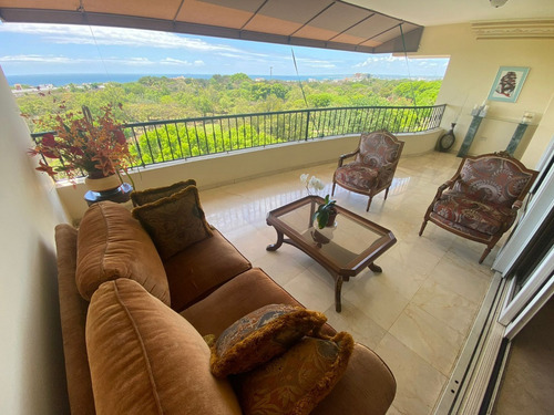 Imagen 8 de 21 de Los Cacicazgos, Av. Anacaona - Penthouse En Venta/alquiler - Pisos 7 Y 8 Con Vista Al Mar 4 Parqueos Pisos En Mármol 4 Habitaciones 4.6 Baños Terraza Techada Y Destechada Gazebo Con Bar Y Techo
