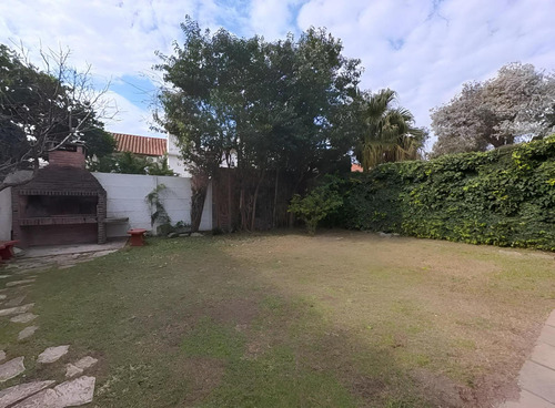Casa En Venta De 3 Dormitorios - Garage - Jardin - En Barrio Parque Cornelio Saavedra