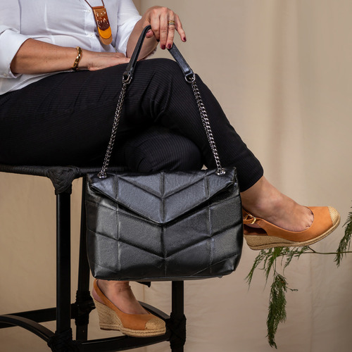 Bolsa Feminina Couro Legítimo Alça Corrente Executiva Moda Acambamento Dos Ferragens Grafite Cor Preta Correia De Ombro Grafite Desenho Do Tecido Lisa