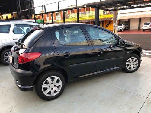 Peugeot 206 1.4 Presence 8v Flex 4p Manual