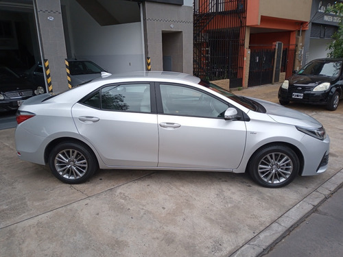 Imagen 4 de 11 de Toyota Corolla 2018 Xei Pack Cvt