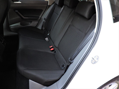 Imagem 8 de 10 de Volkswagen Polo Comfortline 1.0 12v 200 Tsi Aut