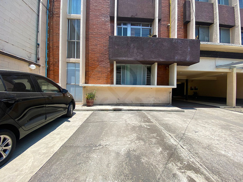 Departamento En Venta En Del Valle Sur