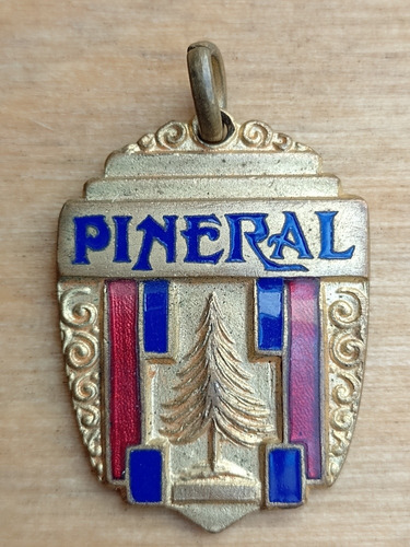 Antigua Medalla Publicidad Pineral Esmaltada Art Deco 1946