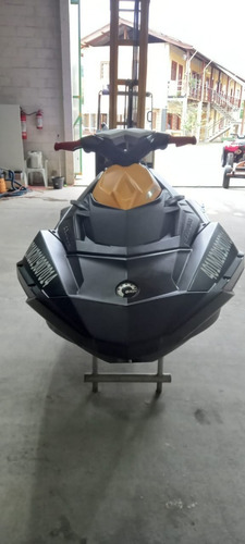 Jet Ski Spark Sea Doo
