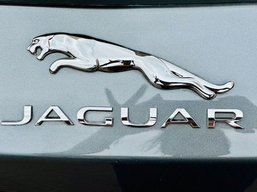 Jaguar F-PACE 2.0 Prestige 5p Gasolina
