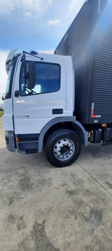 Mb Atego 2426 6x2, Ano 2017/18 Com Baú De 9 Mts De Comp.