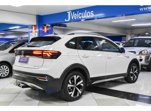 Volkswagen Nivus 1.0 200 TSI TOTAL FLEX HIGHLINE AUTOMÁTICO