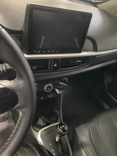 Camioneta Captur Zen, Automática, Modelo 2021, Motor 2.0