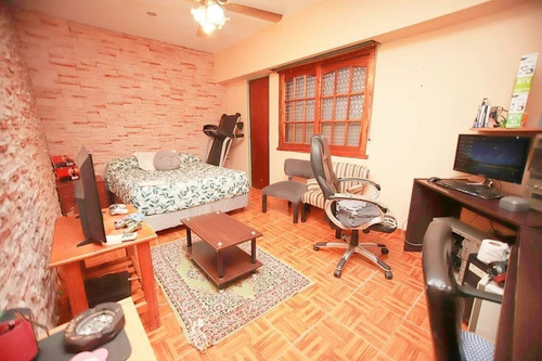 Imagen 3 de 10 de Chalet En Dos Planta, Villa Club, Hurlingham