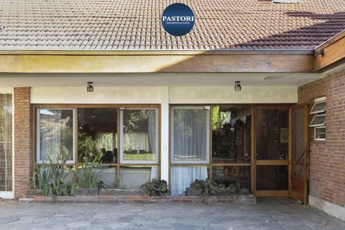 Olivos Golf. Chalet De 5 Amb En 1 Planta Con Un Gran Jardin!