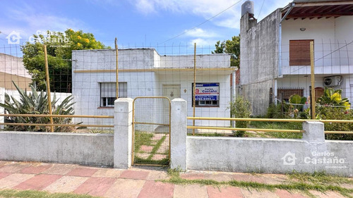 Casa 3 Amb. Con Jardín