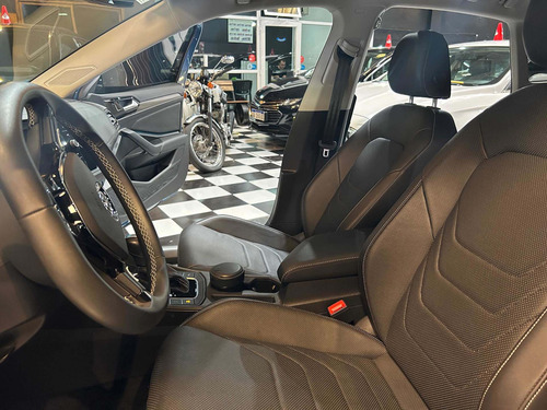 Imagen 17 de 25 de Volkswagen Vento 2021 1.4 Highline 150cv At No Passat Hybrid