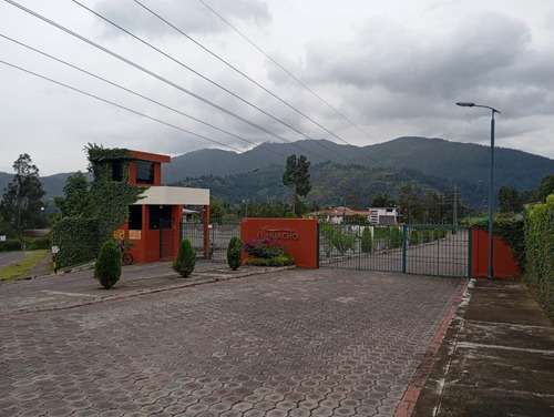 Terreno En Conocoto 912 M2 Zona Residencial