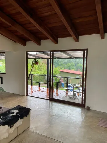 Casa Campestre Con Huerto Y Vistas Boscosas