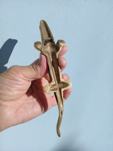 Rompe Nueces Cocodrilo De Bronce (Usado)