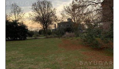 Venta - Lote 923 M2 En Barrio Cerrado San Francisco Pilar - Bayugar Negocios Inmobiliarios