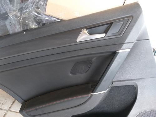 Panel De Puerta Trasera Izquierda Golf Gti 2018 (Usado)