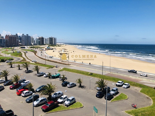 Apartamento En Alquiler En La Peninsula, De 2 Dormitorios, 2 Baños, Cocina Integrada, Living-comedor.-ref:2273