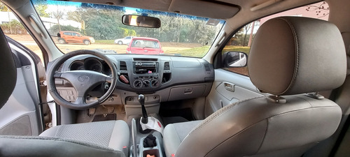 Vendo Toyota Hilux Doble Cabina 4x2 Motor 2,5