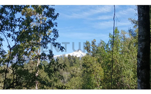 Terreno Con Vista A Volcanes Y Río Liucura, Pucón