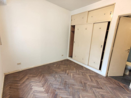 Imagen 7 de 14 de Departamento De 2 Ambientes , Muy Buen Estado .