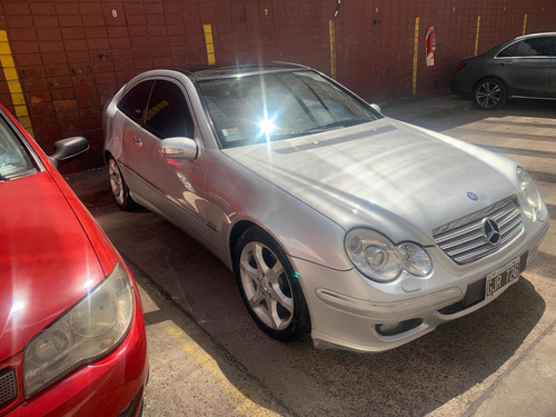 Imagen 3 de 8 de Mercedes-benz 220 220 Turbo Diésel