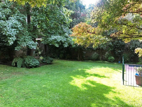 Casa En Venta De 5 Dorm. En Lo Barnechea