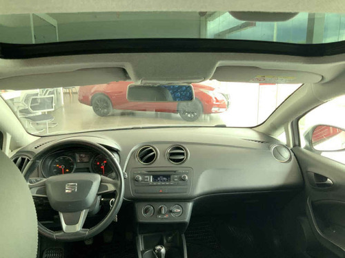 Imagen 12 de 12 de Seat Ibiza 2015 5p Style L4/1.2/t Man