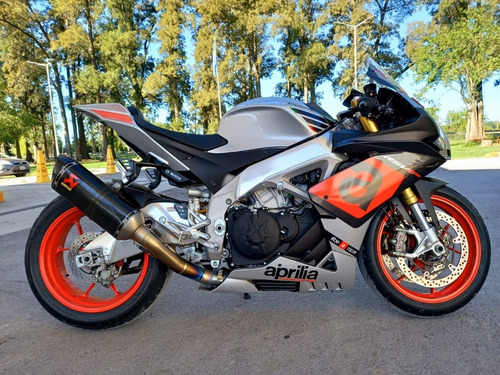 Aprilia Rsv4