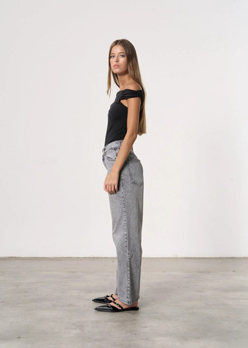 Pantalón Mom Straight De Jean Rígido Tiro Medio - Acid