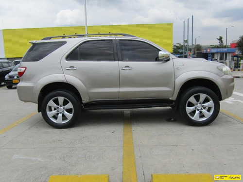 Toyota Fortuner 3.0 Sr5