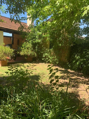 Imagen 6 de 29 de Casa En Venta De Country Champagnat Con Muy Buen Parque Y 2 Dorms