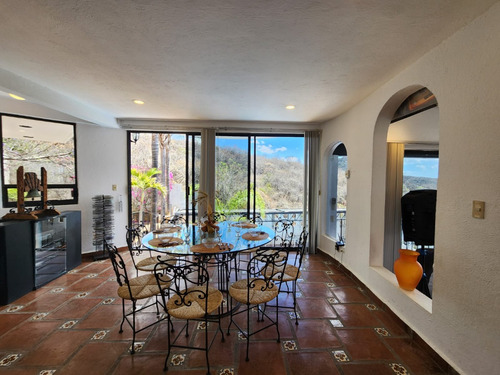 Venta Casa Nochebuena Con Alberca Climatizada Y Vistas Expectaculares En Todos Sus Espacios Con Todos Los Servicios Dentro De Fracc Rancho San Diego Ixtapan De La Sal Edomex
