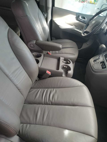 Kia Carnival 3.8 Ex 5p 2008