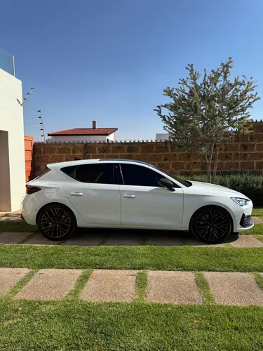 Cupra Leon 300Hp