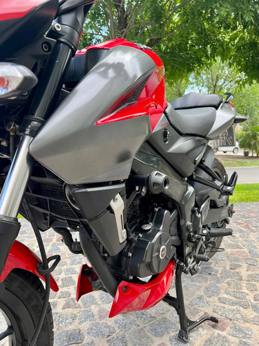 Imagen 13 de 18 de Bajaj Rouser Ns 200 Roja Y Negra 2016 Rodada En 2020, 5.000k