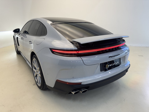 Porsche Panamera 4 E-HYBRID