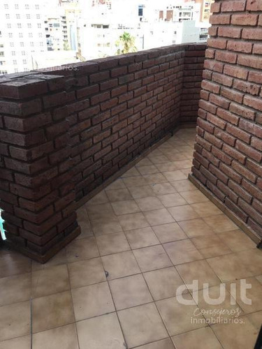 Amplio Departamento Un Dormitorio Con Balcón - Vista Al Frente