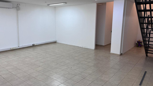 Cerro Venta Oficina Con Una Cochera A Metros Mujer Urbana