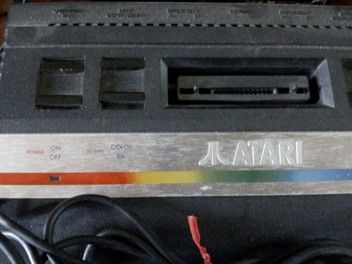 Consola Atari 2600 Jr. Rainbow Edition Negro