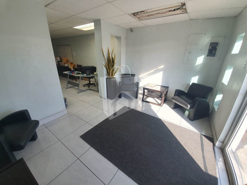 Imagen 4 de 27 de Oficina En Venta De 561.87 M² En Céntrica Ubicación En Col.
